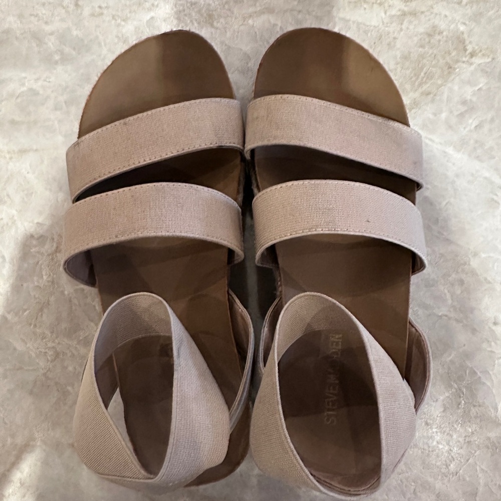 Steve Madden Girls Wedge Sandals Size 2 Tan Cream